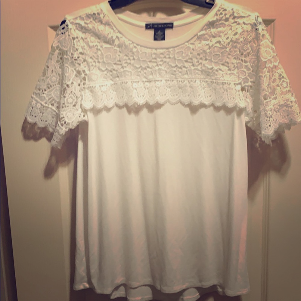 White lace cotton top
